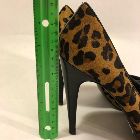 BCBG Generation leopard heels sz 10 4 inch Pony - Picture 7 of 8